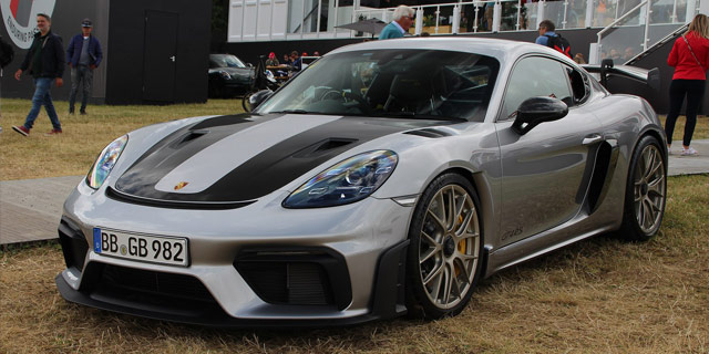 718 Cayman GT4 RS